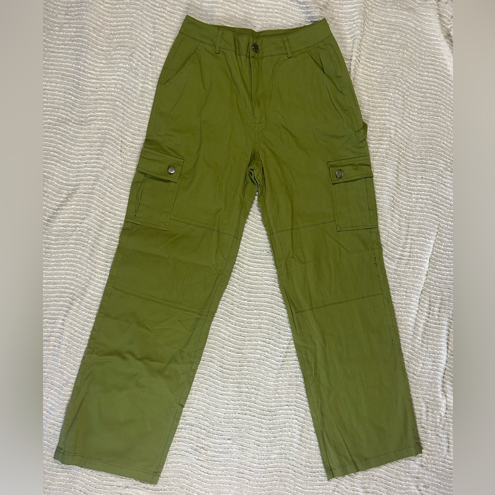 Women’s Green Cargo Pants Size Small Utility Pockets Straight Leg Streetwear
